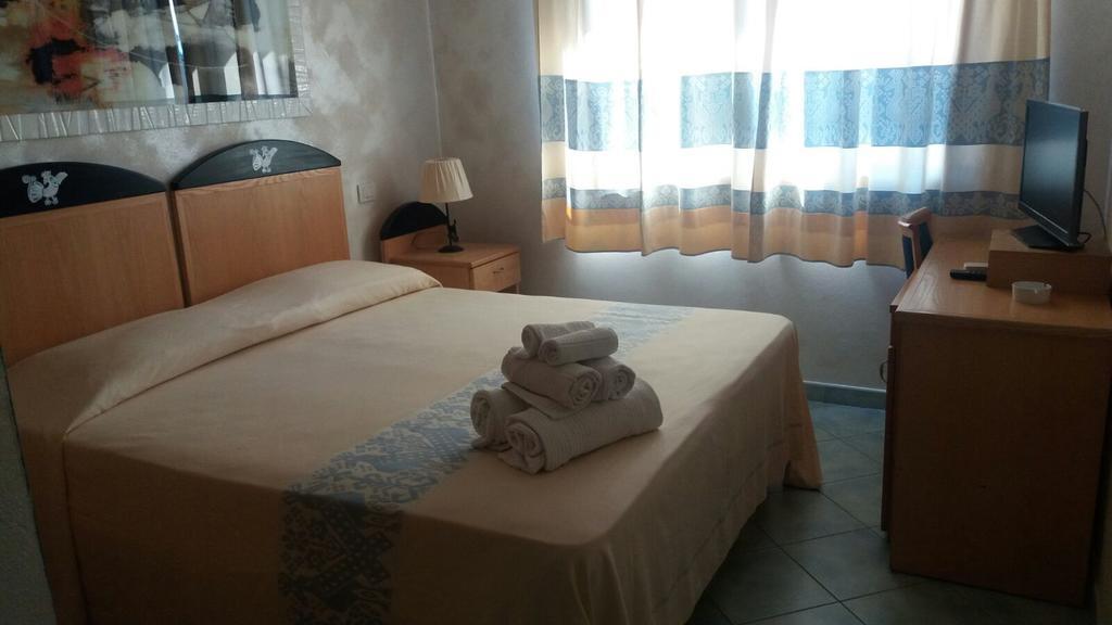 Hotel Villa Del Mare Sinnai Ngoại thất bức ảnh