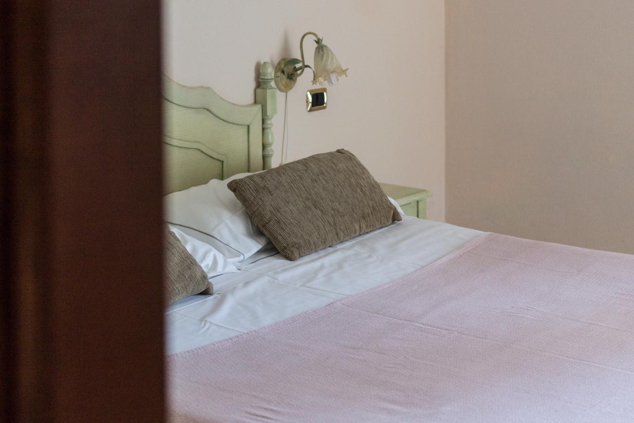 Hotel Villa Del Mare Sinnai Phòng bức ảnh