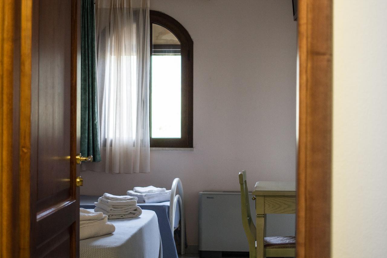 Hotel Villa Del Mare Sinnai Phòng bức ảnh