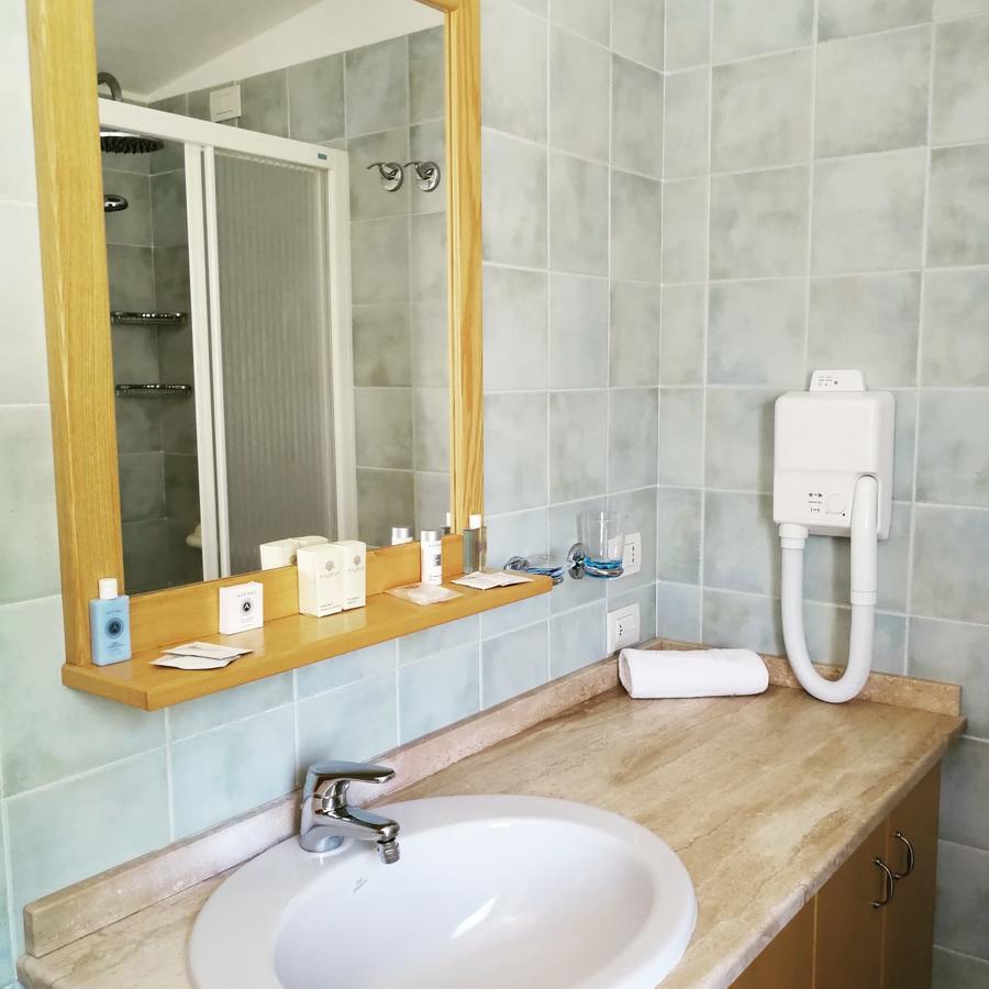 Hotel Villa Del Mare Sinnai Phòng bức ảnh